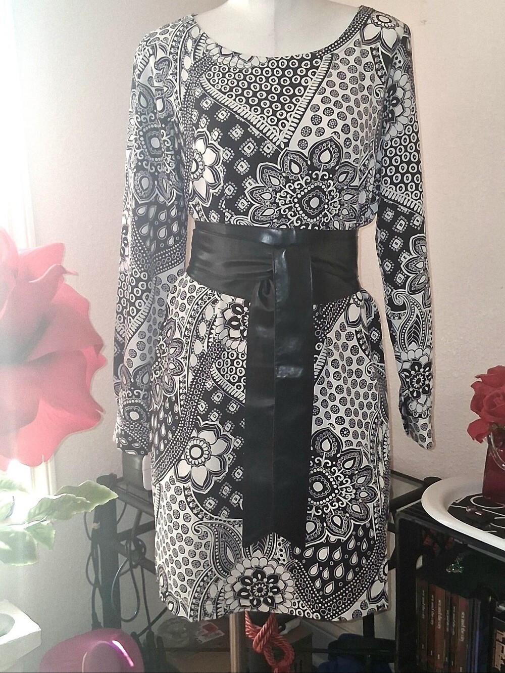 Black & White Paisley Long-Sleeve Dress